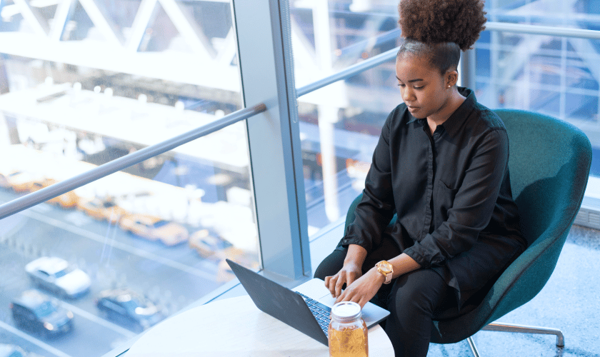 img-woman-working-in-a-high-rise-building